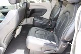 Used 2022 Chrysler Pacifica Touring-L image 5