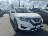 Used 2019 Nissan Rogue SV w/ Premium Package image 3