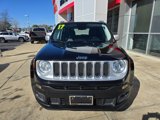 Used 2017 Jeep Renegade Limited image 2