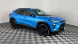 Used 2025 Chevrolet Trax ACTIV image 2
