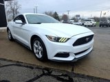 Used 2016 Ford Mustang Coupe image 3