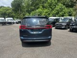 Used 2021 Chrysler Pacifica Touring-L image 5