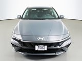 New 2025 Hyundai Elantra SE image 2