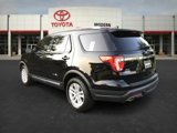 Used 2018 Ford Explorer XLT image 3
