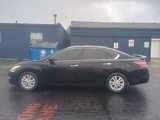 Used 2014 Nissan Altima 2.5 S w/ Sport Value Package image 2