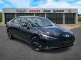 Used 2022 Hyundai Elantra SEL w/ Cargo Package image 2