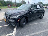 Used 2022 Volkswagen Tiguan SE image 2