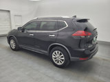 Used 2018 Nissan Rogue SV image 3