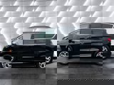 Used 2023 Chrysler Pacifica Limited image 3