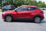 Used 2023 Nissan Kicks SV image 3