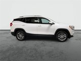 Used 2024 GMC Terrain SLT w/ Infotainment Package II image 2