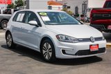 Used 2017 Volkswagen e-Golf SE image 4