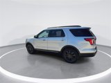 Used 2019 Ford Explorer XLT w/ Equipment Group 202A image 6