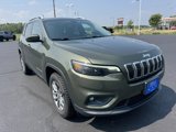 Used 2019 Jeep Cherokee Latitude Plus w/ Comfort/Convenience Group image 3