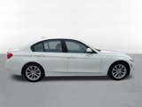 Used 2018 BMW 320i xDrive Sedan w/ Premium Package image 4
