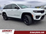 Used 2023 Jeep Grand Cherokee Altitude image 3