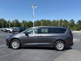 Used 2020 Chrysler Pacifica Touring image 6