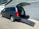 Used 2016 Dodge Grand Caravan SXT image 2