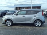 Used 2022 Kia Soul LX image 3