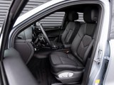 Used 2025 Porsche Macan image 5