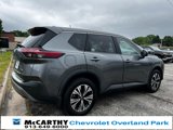 Used 2021 Nissan Rogue SV image 2