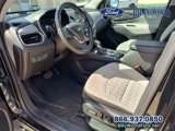 Used 2023 Chevrolet Equinox LT image 2