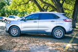 Used 2022 Ford Edge SEL w/ Convenience Package image 3