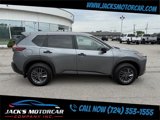 Used 2023 Nissan Rogue S image 2