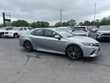 Used 2019 Toyota Camry SE image 3