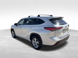 Used 2022 Toyota Highlander LE image 5