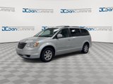 Used 2010 Chrysler Town & Country Touring image 4