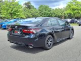 Used 2021 Toyota Camry SE image 3