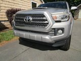 Used 2017 Toyota Tacoma TRD Sport image 5