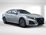 Used 2023 Nissan Altima 2.5 SV image 2