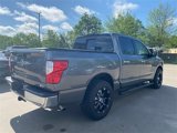 Used 2019 Nissan Titan SV image 3