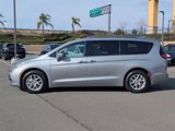 Used 2021 Chrysler Pacifica Touring-L image 3