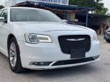 Used 2016 Chrysler 300 C image 3