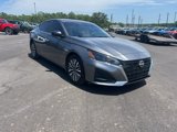 Used 2024 Nissan Altima 2.5 SV image 2