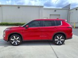 New 2025 Mitsubishi Outlander SE image 2