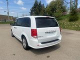 Used 2019 Dodge Grand Caravan SE image 2
