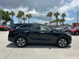 Used 2020 Kia Sorento LX image 2