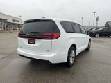 New 2025 Chrysler Pacifica Select image 4