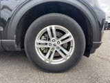 Used 2024 Ford Explorer XLT image 2