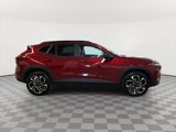 Used 2024 Chevrolet Trax RS w/ Sunroof Package image 2