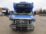 Used 2010 Ford E-450 and Econoline 450 Super Duty image 3