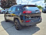 Used 2016 Jeep Cherokee Sport image 5