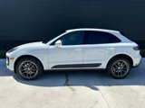 Certified 2022 Porsche Macan image 2