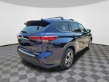 Used 2022 Toyota Highlander XLE image 4