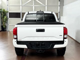 Used 2016 Toyota Tacoma TRD Sport image 4