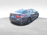 Used 2020 Toyota Camry SE image 3